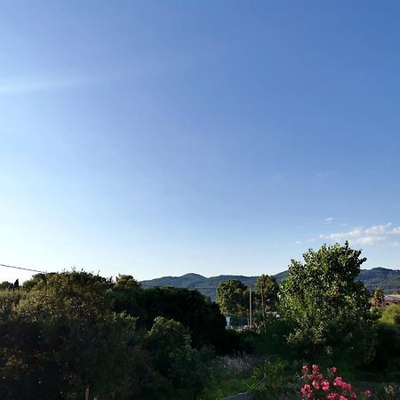 Maria'S Studios Agios Georgios  Buitenkant foto