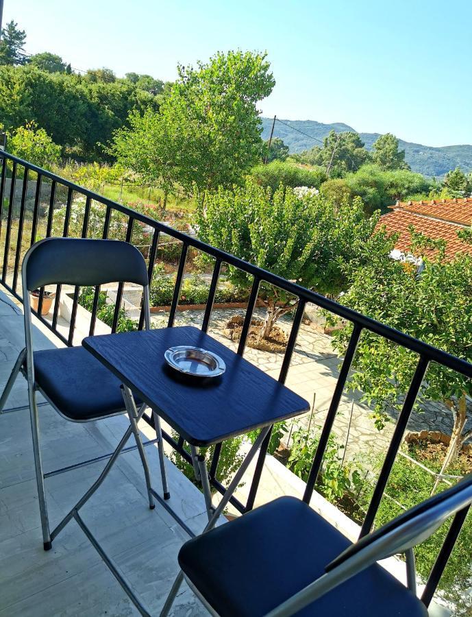 Maria'S Studios Agios Georgios  Buitenkant foto